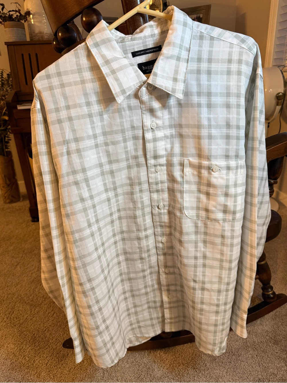 Haggar Men's White & Light Grey Plaid Button-Down Shirt
